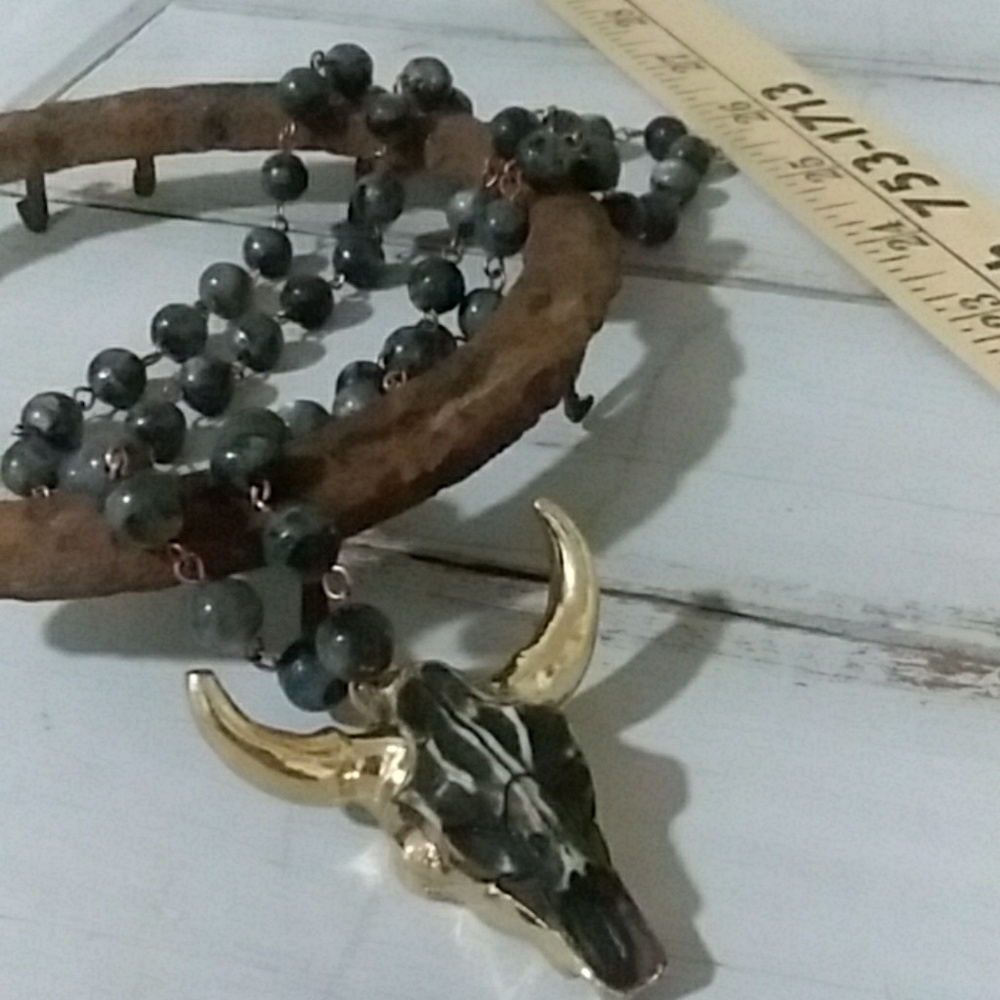 AWESOME stone beads BLACK gold BULL horns !